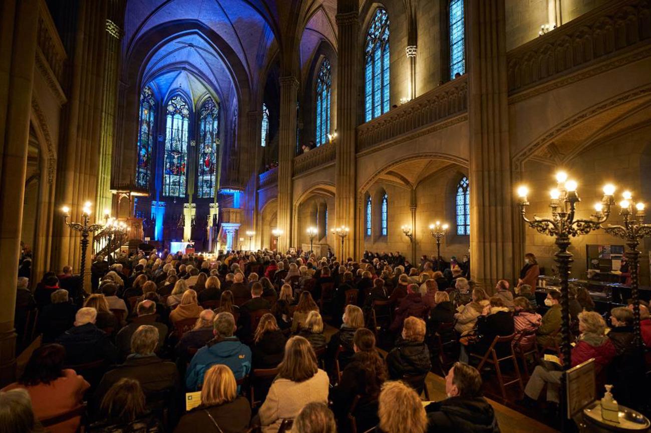 Die Solidarität mit den Menschen in der Ukraine war riesig, die Kirche voll.