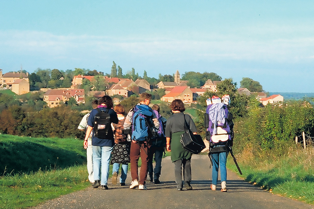 Unterwegs nach Taizé: Die Gemeinschaft zieht nach wie vor täglich Tausende von Jugendlichen an. | Sabine Leutenegger, Wikimedia